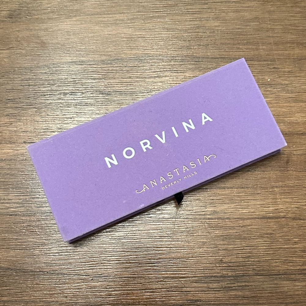 Norvina Palette